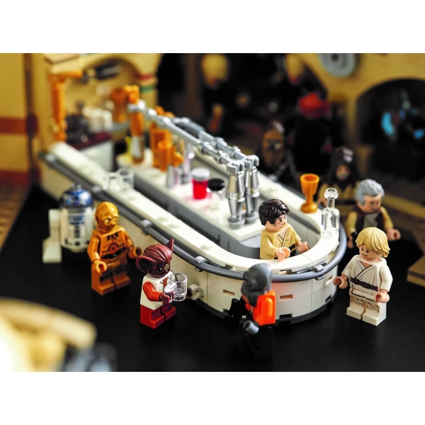 75290 LEGO Star Wars: Mos Eisley Cantina