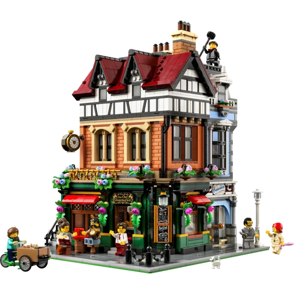 10350 LEGO Icons: Tudor Corner