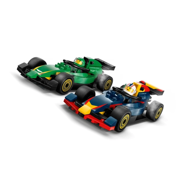 60445 LEGO City: F1 truck met RB20 en AMR24 F1 auto's