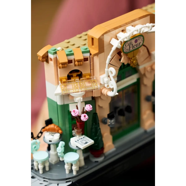 10362 LEGO Icons: Frans Café