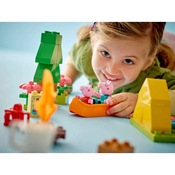 10452 LEGO DUPLO: Peppa Big Kampeertrip